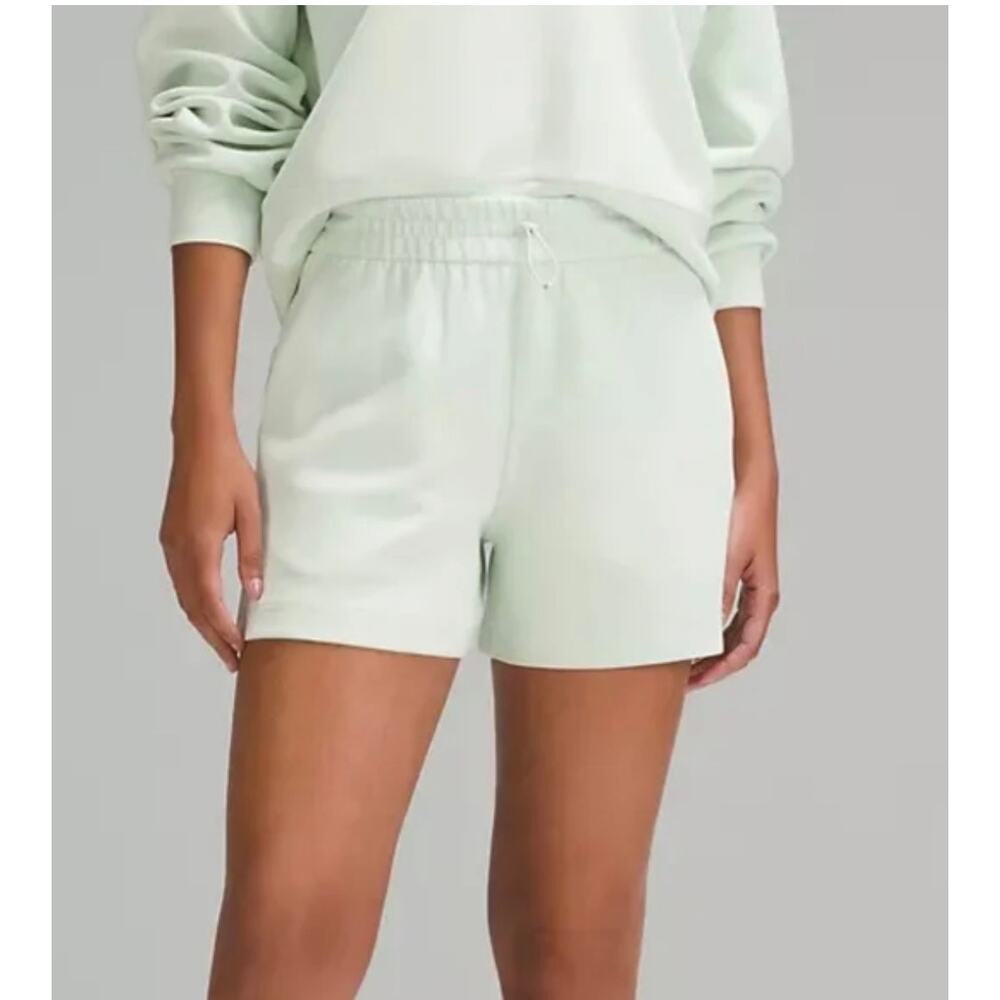 Lululemon Softstreme High Rise Shorts Pull On Green Athleisure Womens Size 6
